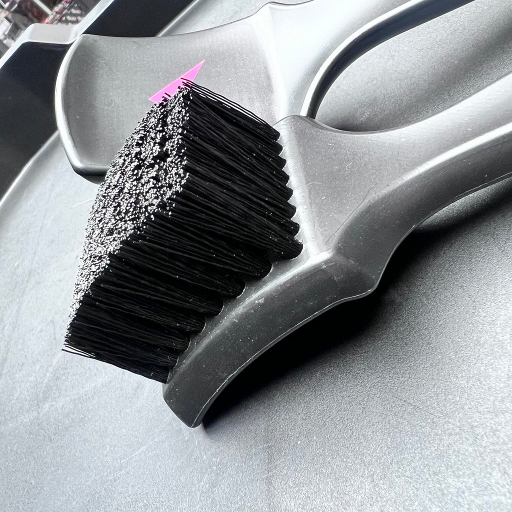TIRE & CARPET SCRUB BRUSH - BRUSHES - D-Tail Lab