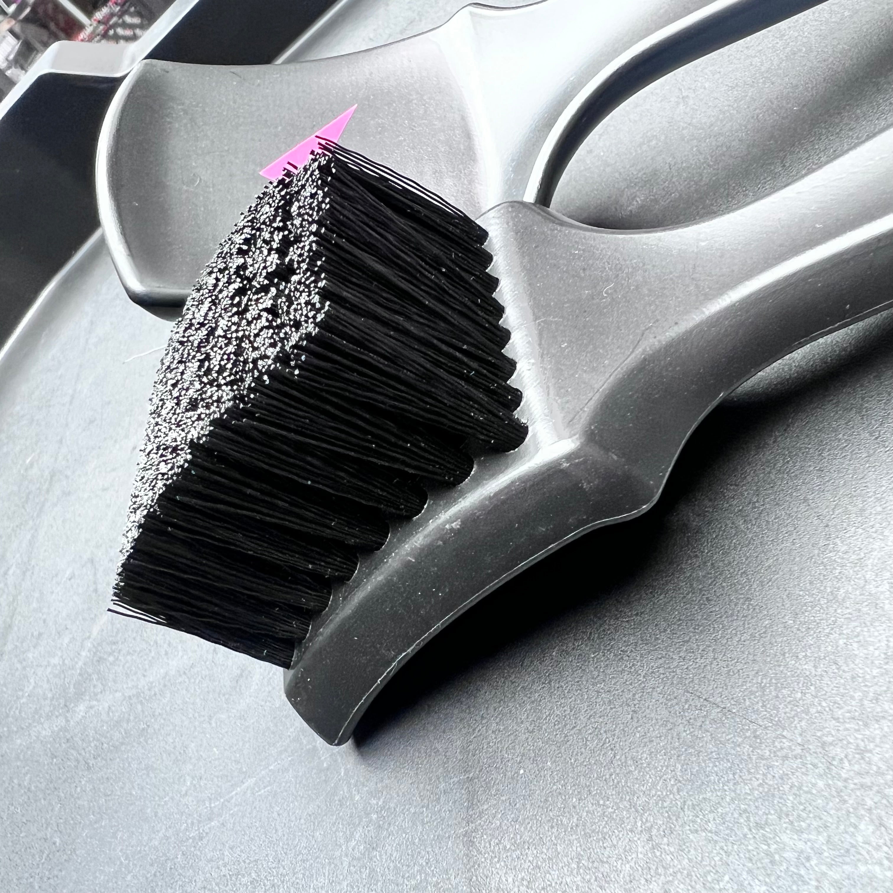 TIRE & CARPET SCRUB BRUSH - BRUSHES - D-Tail Lab